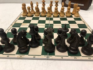 Nice Vintage Ajedrez Moderno Portable Chess Set