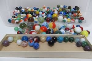 Nice Estate Lot of Vintage &amp Antique Marbles