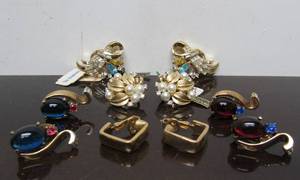 5 Sets of Vintage 1950s era CROWN TRIFARI Clip-On Earrings
