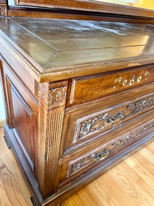 Outstanding Antique 4-Drawer Dresser wMirror