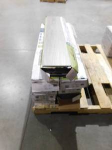 lot 40 image: TrafficMaster Edwards Oak 6 MIL x 6 in. W x 36 in. L Click Lock Waterproof Luxury Vinyl Plank Flooring (216 sqft)