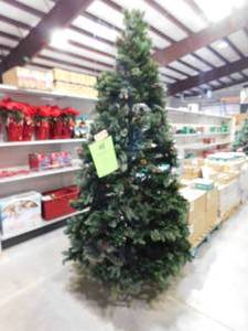 lot 93 image: 9 CHRISTMAS TREE