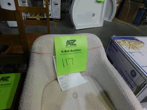 lot 117 image: Barnes Cream Sherpa Upholstered 17 in. - 21 in. Adjustable Height Office Chair