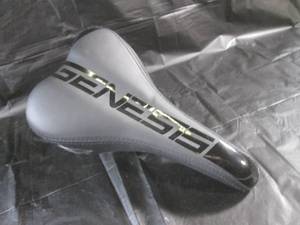 lot 28 image: (EC1) Genesis Bicycle Seat - New