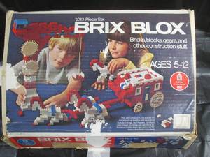 lot 30 image: (CS) Vintage Brix Blox Set