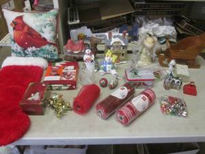 lot 63 image: (F-2) Assorted Christmas Decor...