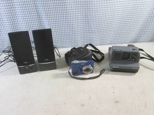 lot 64 image: (CS) Vintage Polaroid Camera, Digital Kodak Camera Works and Powered Computer Speakers