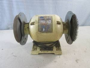 lot 76 image: (EC1) Cummins 6 Bench Grinder 34 HP - Works