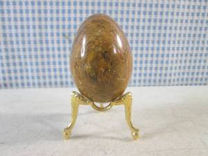 lot 121 image: (CNTR) Polished 3 Stone Egg with Stand