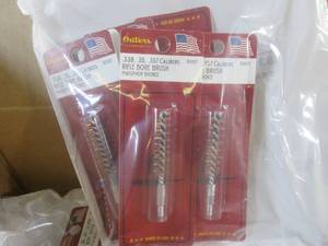 lot 137 image: (EW4) Case of 36 Outers .338, .35, .357 Calibers Rifle Bore Brushes - 6 inner bags of 6