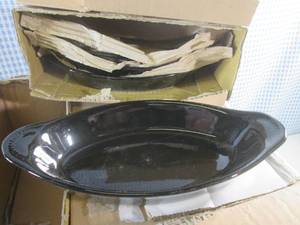 lot 160 image: (A-2) Case of 24 Ventura China 12oz Au Gratin Dishes in Black - 6 Inner Boxes of 4