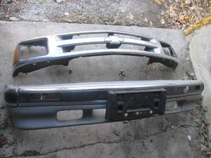 lot 203 image: (UD-1) Front Bumper and Grill for Chevy Blazer  S10