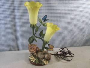 lot 209 image: (EW5) Kitten Lamp 16 12 Tall from The Bradford Exchange