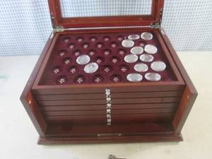 lot 247 image: (FS) Partial Collection of National Parks State Quarters in Locking Wood Glass Top with Slide-Out Trays Display Box