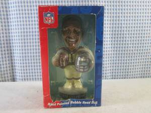 lot 248 image: (G-1) Minnesota Vikings Daunte Culpepper Hand Painted Bobble Head Doll in Box