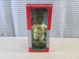 lot 249 image: (G-1) Minnesota Twins Kirby Puckett World Series Hero Hand Painted Bobble Head Doll in Box