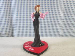 lot 256 image: (BS) I Love Lucy Charm School Figure from the I Love Lucy 65th Anniversary An Episode of Fashion Collection 7 12 Tall
