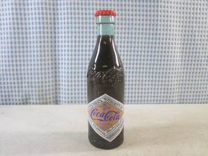 lot 265 image: (BS) 1900 Testing Refreshment Bottle Figure from the The Coca-Cola Replica Bottle Collection 7 78 Tall