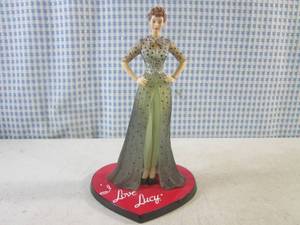 lot 295 image: (BS) I Love Lucy L.A. At Last Figure from the I Love Lucy 65th Anniversary An Episode of Fashion Collection 7 12 Tall