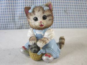 lot 299 image: (G-1) Theres No Place Like Home from the Kittensof Oz Collection 3 14 High