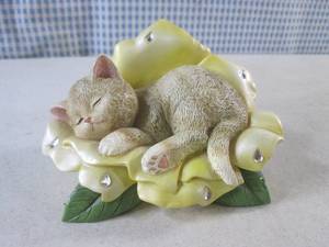 lot 315 image: (G-1) Feline Fur-iendly from the Blake Jensen Blooming Expressions Of Purr-fection Collection 4 12 Wide