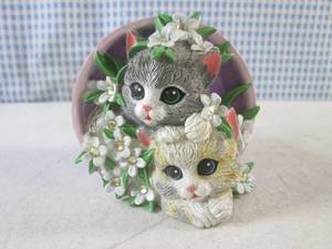 lot 320 image: (EC1) Purr-ecious Compassion from the Kayomi Harais Love Never Fur-gets Collection 3 High