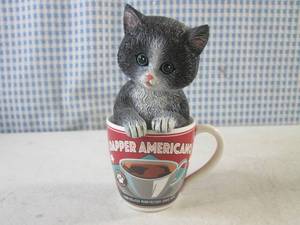 lot 328 image: (EC1) Dapper Americano from the Kayomi Harai Coffee Cats Collection 4 12 Tall