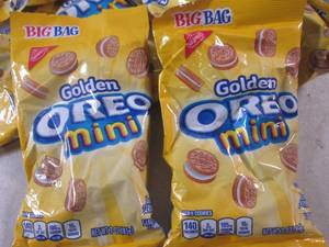 lot 369 image: (B-3) 12 Big Bag Golden Oreo Mini Cookies Dates Vary