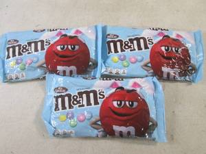 lot 371 image: (B-1) 3 Bags of M&ampMs Best by Oct 2023
