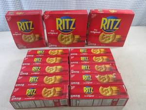 lot 375 image: (B-4) Assorted Boxes of Ritz Crackers In and Out of Date