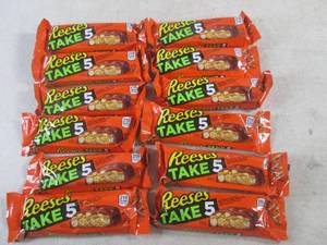 lot 389 image: (B-1) 12 Reeses Take 5 Candy Bars Best by Oct 2023
