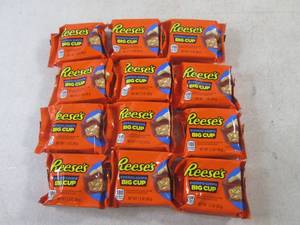 lot 391 image: (B-1) 12 Reeses Potato Chip Big Cups Best by Sept 2023