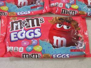 lot 402 image: (B-2) 3 Bags Peanut Butter M&ampMs Eggs Best by Oct 2023
