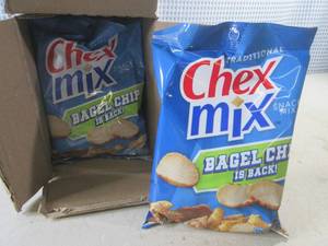 lot 403 image: (C-1) 8 Bags Traditional Chex Mix Snack Mix Best by Oct 2023