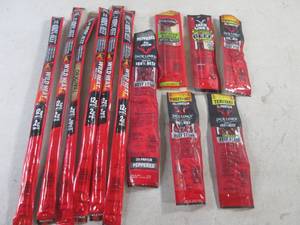 lot 427 image: (EC2) 12 Assorted Jack Links Snacks Past Date
