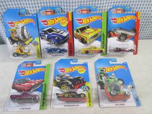 lot 449 image: (EC1) Assorted Hot Wheels in Packaging
