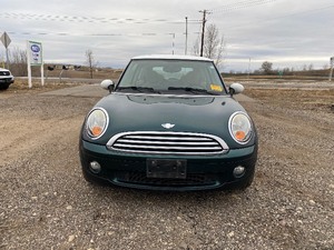lot 1 image: 2007 Mini Cooper Low Miles