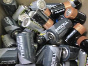 Box of Loose Assorted C& D Batterie...