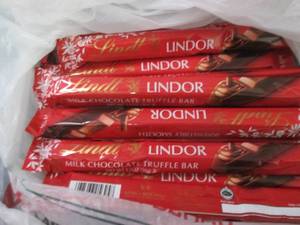 12 Lindor Truffle Bars...