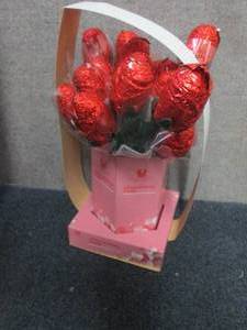 16 Chocolate Roses Bouquet Best Dat...