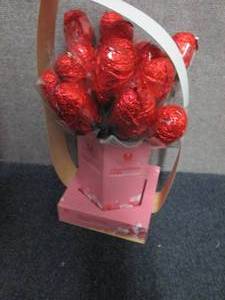 16 Chocolate Roses Bouquet Best Dat...