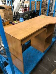 lot 4 image: BEDROOM DESK