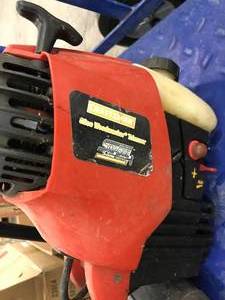 lot 20 image: CRAFTSMAN 32CC WEEDWACKER TRIMMER