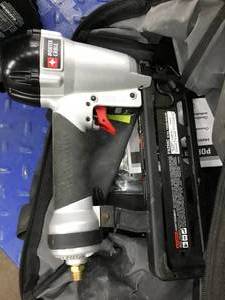 lot 22 image: PORTER CABLE AIR NAILER