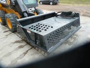 lot 3 image: Wolverine Landscape Rock Rake Bucket
