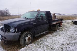1999 Ford F-450 XL Super Duty Dually Dump Truck With Western Plow and Sander