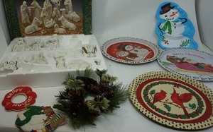 Seasonal Holiday Christmas DeCor...