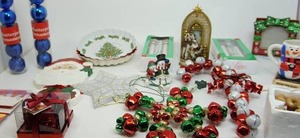 Seasonal Holiday Christmas DeCor...