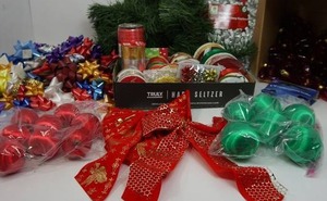 Seasonal Holiday Christmas Tree Decor Ribbons Bows Bulbs...