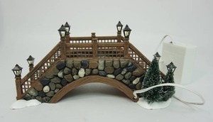 lot 93 image: Department 56 The Original Snow Village Collection Accessories Fieldstone Footbridge #56.52827